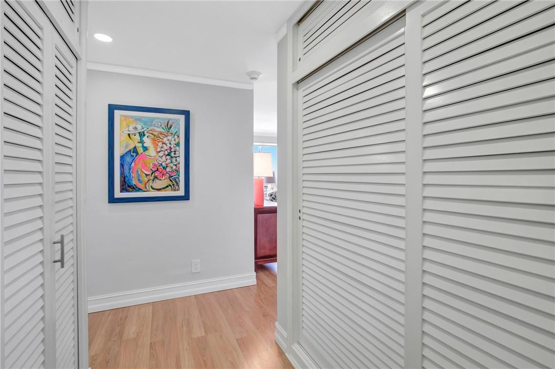 Coral Ridge Towers East - Residential