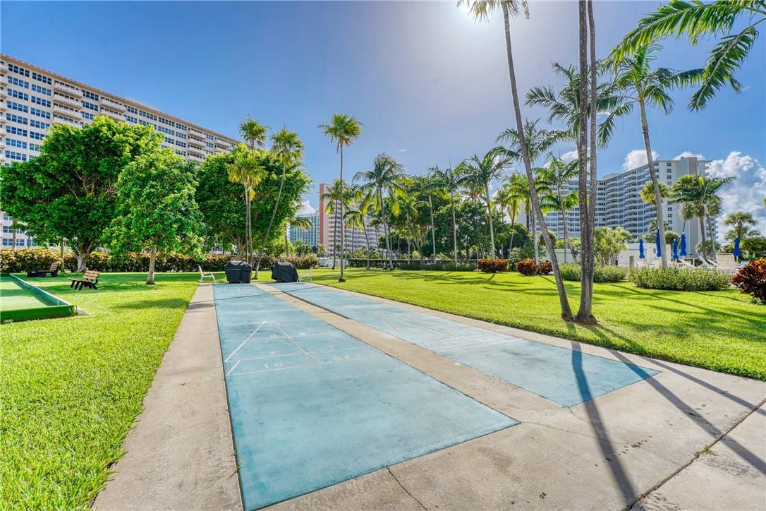 Coral Ridge Towers East - Residential