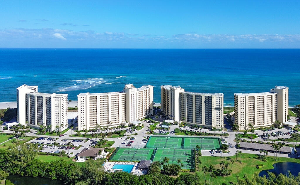 OCEAN TRAIL CONDO IV - Residential