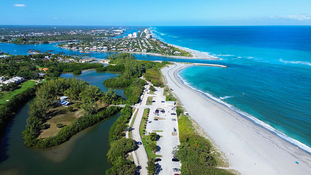 OCEAN TRAIL CONDO IV - Residential