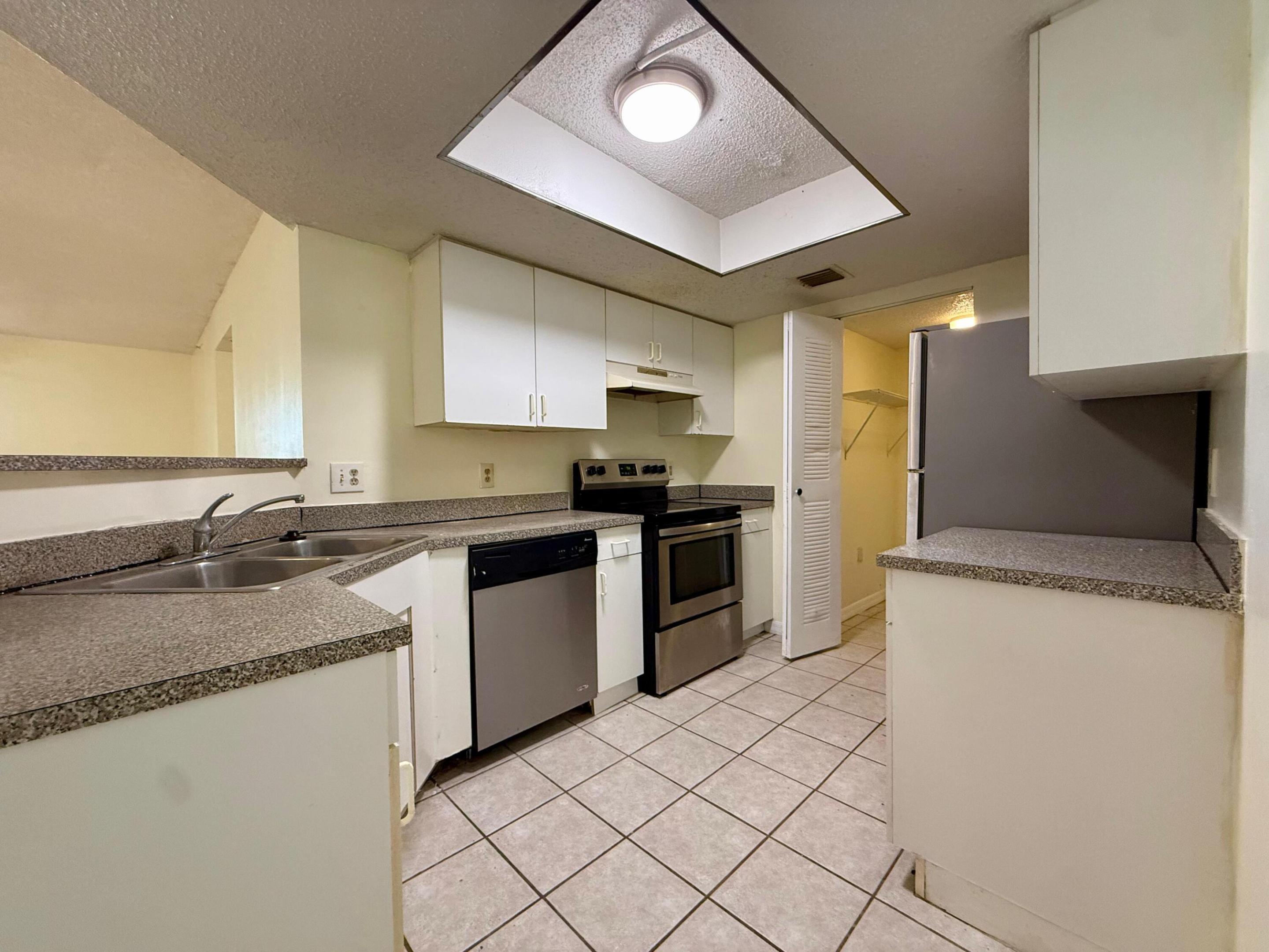 EVERGREEN LAKES CONDO - Residential Lease