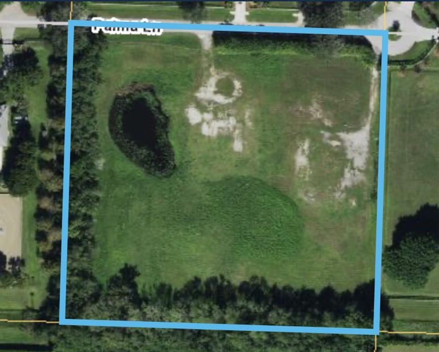 Beautiful lot on the exclusive Palm Beach Point. You will have the opportunity to build your own dream equestrian property.