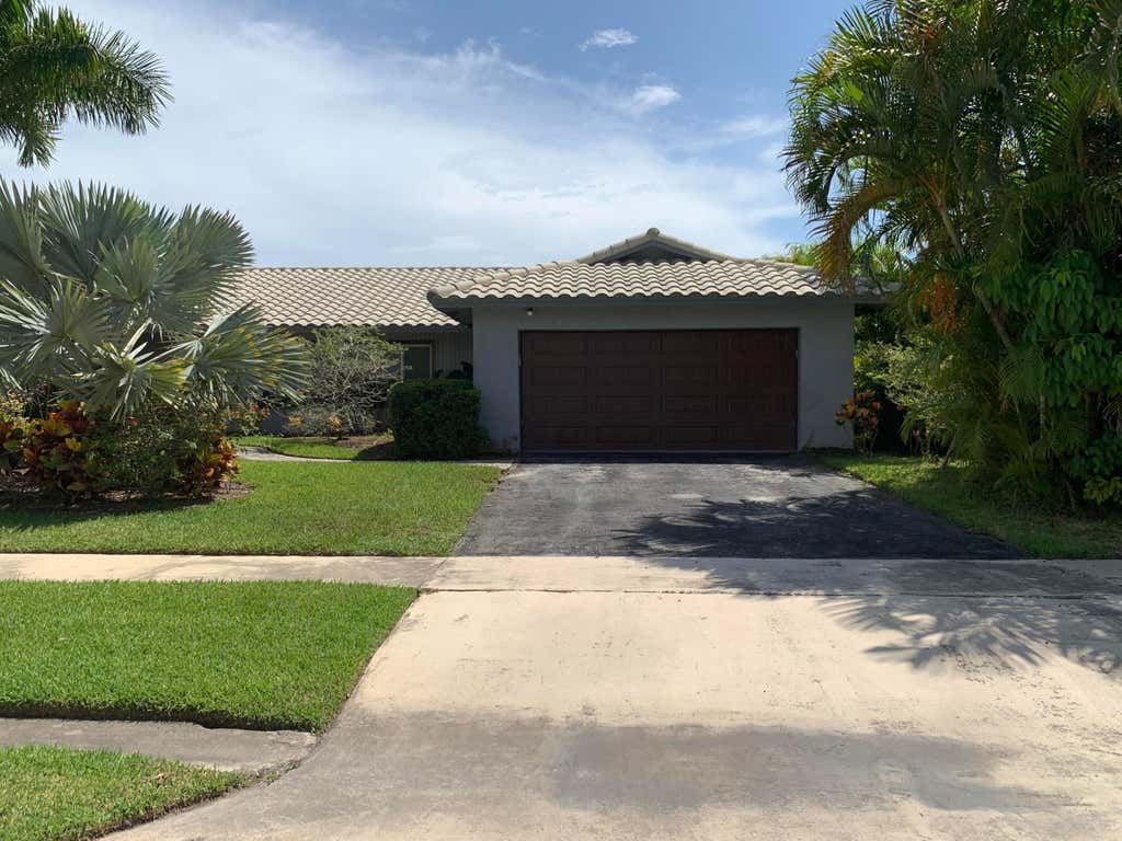 Photo of 10311 CROSSWIND Road, Boca Raton, FL 33498 (MLS # B26067907)