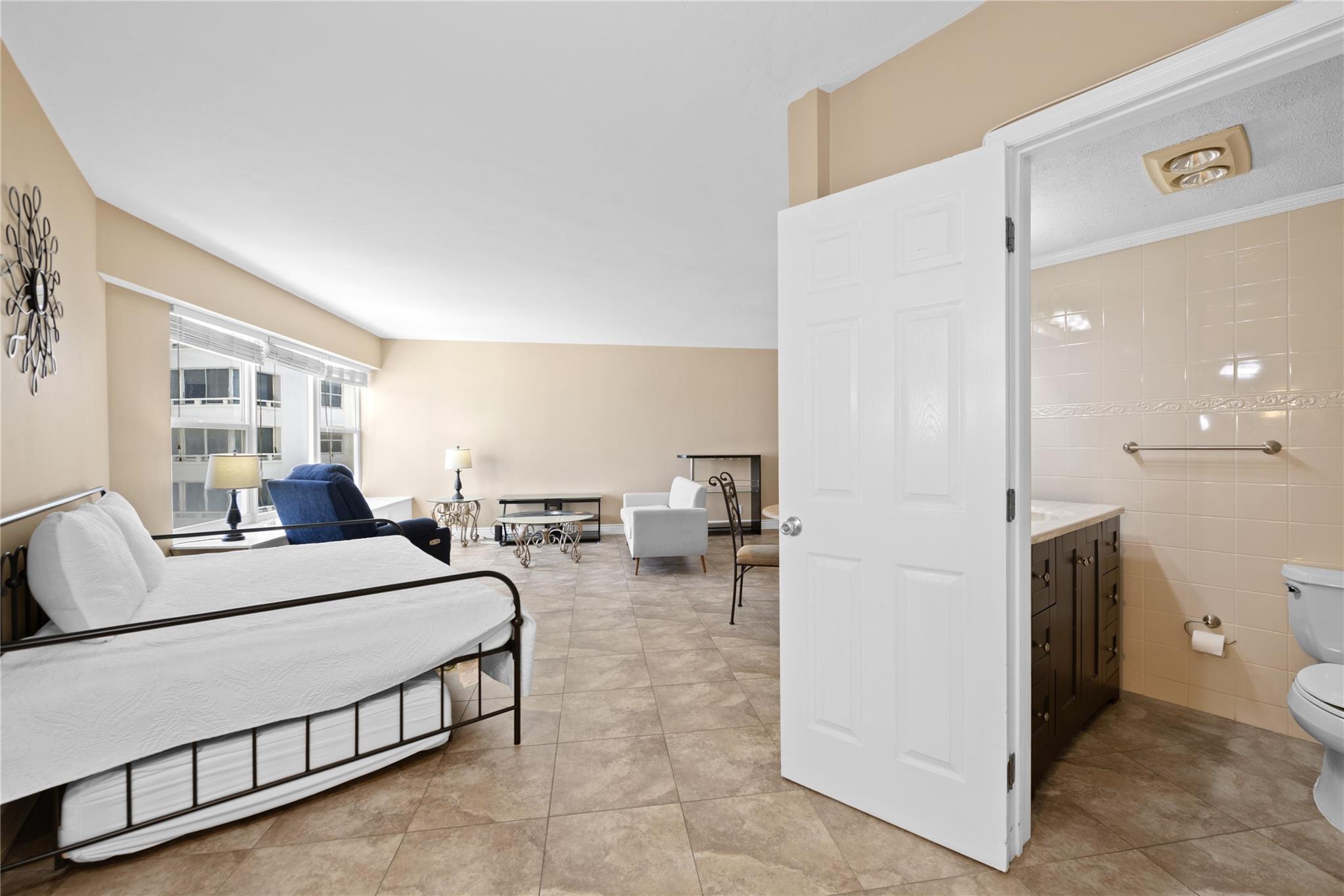 Royal Ambassador Condo - Residential Lease