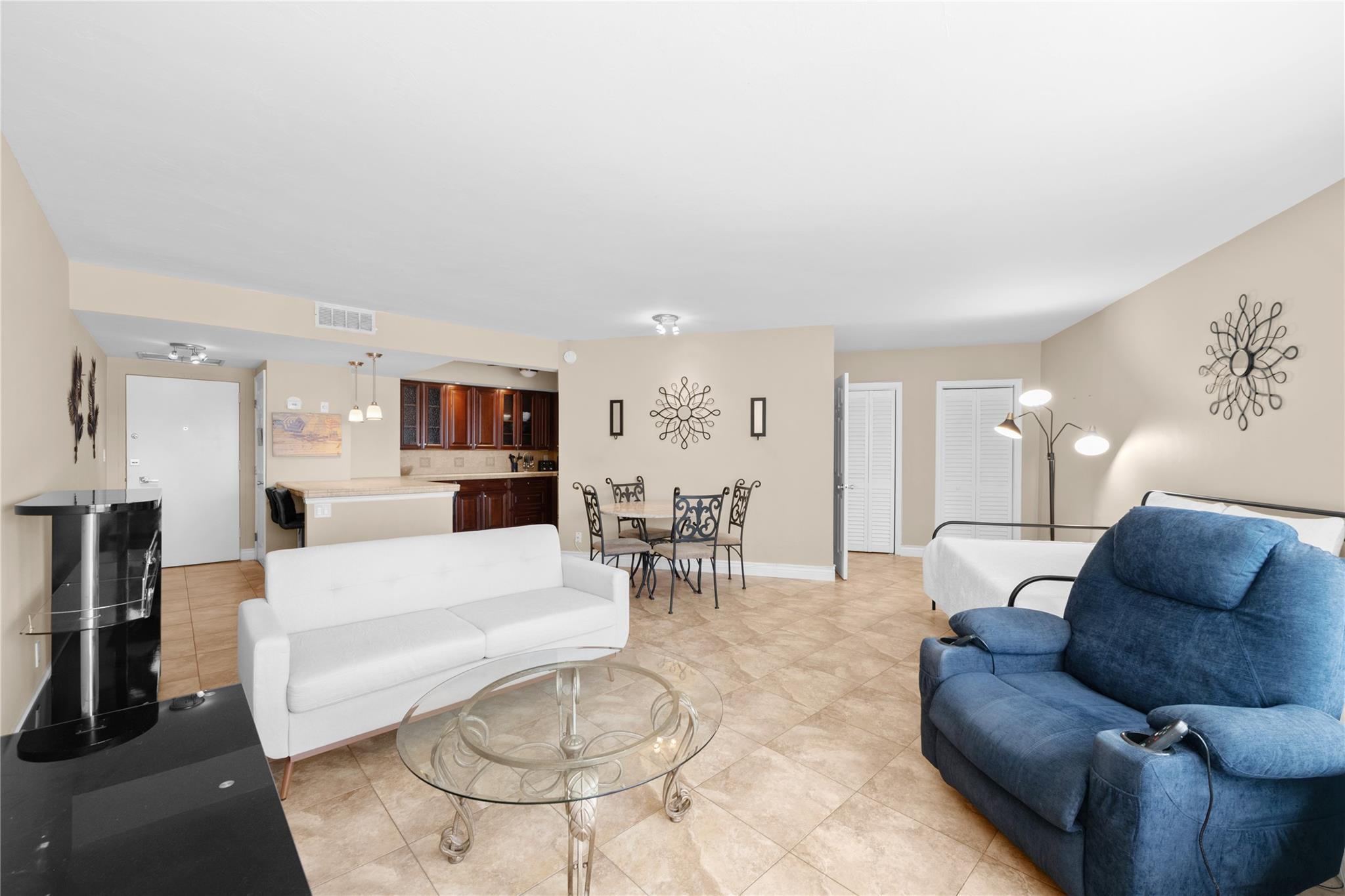 Royal Ambassador Condo - Residential Lease