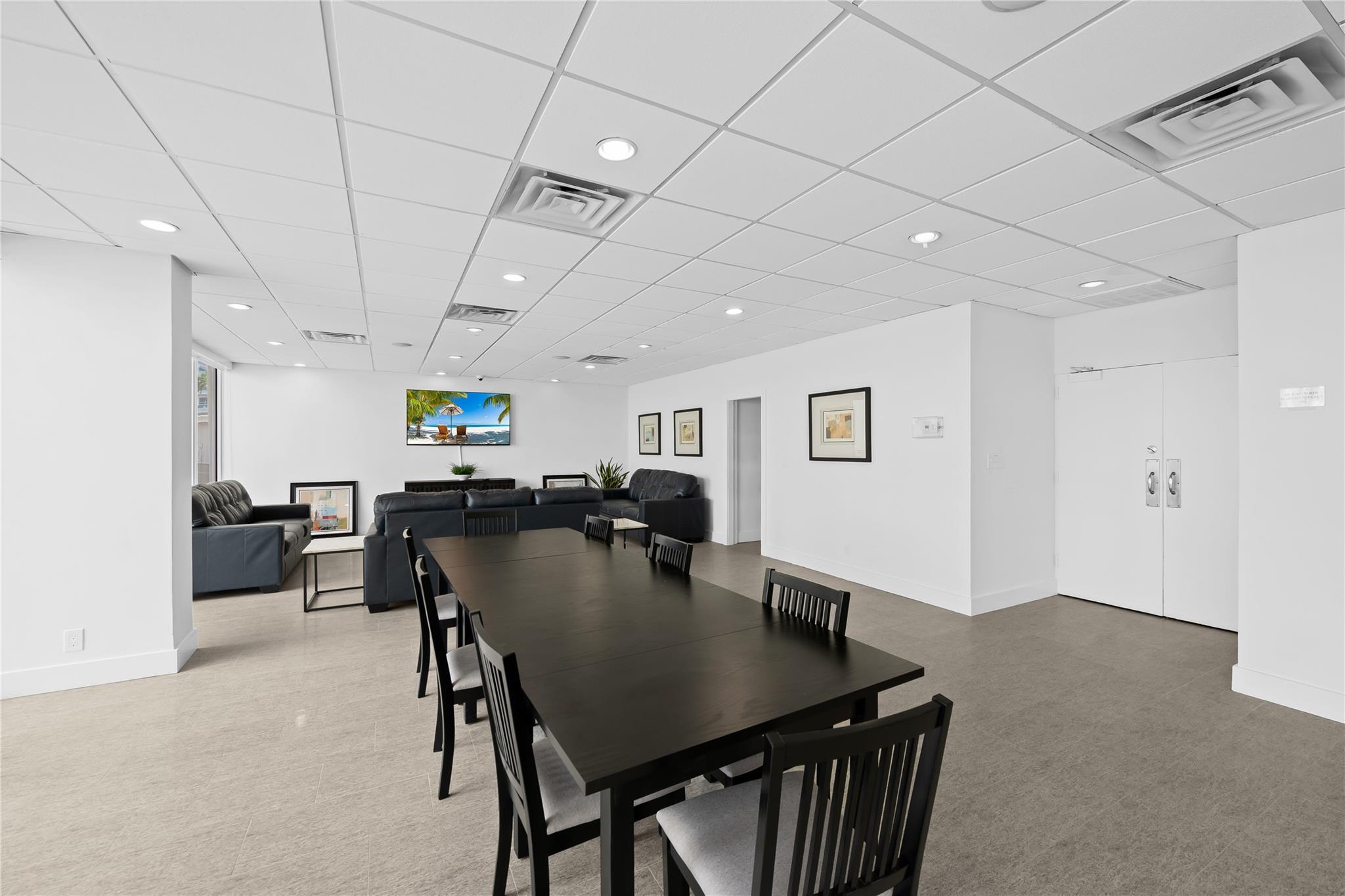 Royal Ambassador Condo - Residential Lease