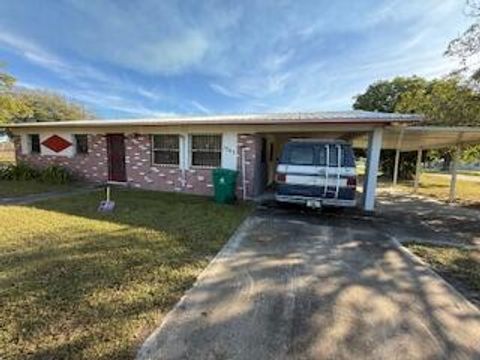 1063 Louisiana Avenue Clewiston FL 33440