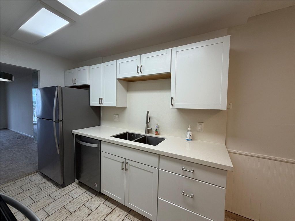 Photo of 250 Jacaranda Drive #611, Plantation, FL 33324 (MLS # F10531731)