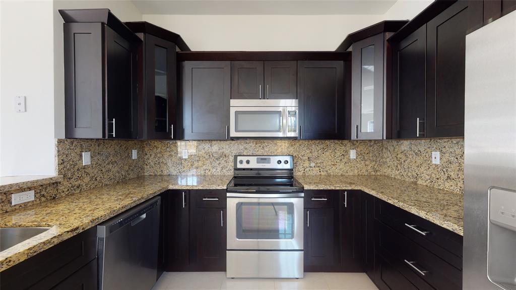 TROPICAL GARDENS AMENDED PLAT - Residential Lease