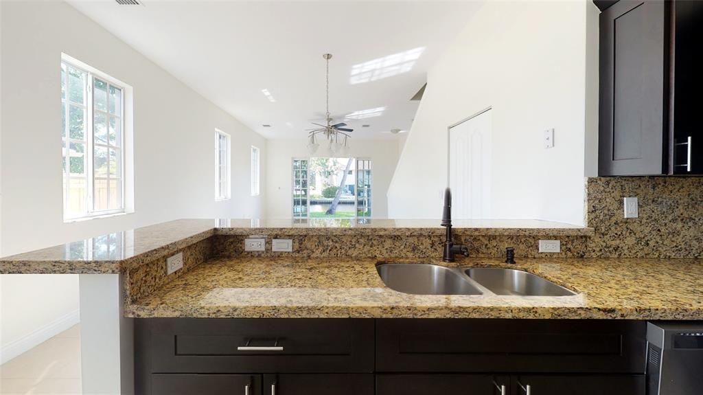 TROPICAL GARDENS AMENDED PLAT - Residential Lease