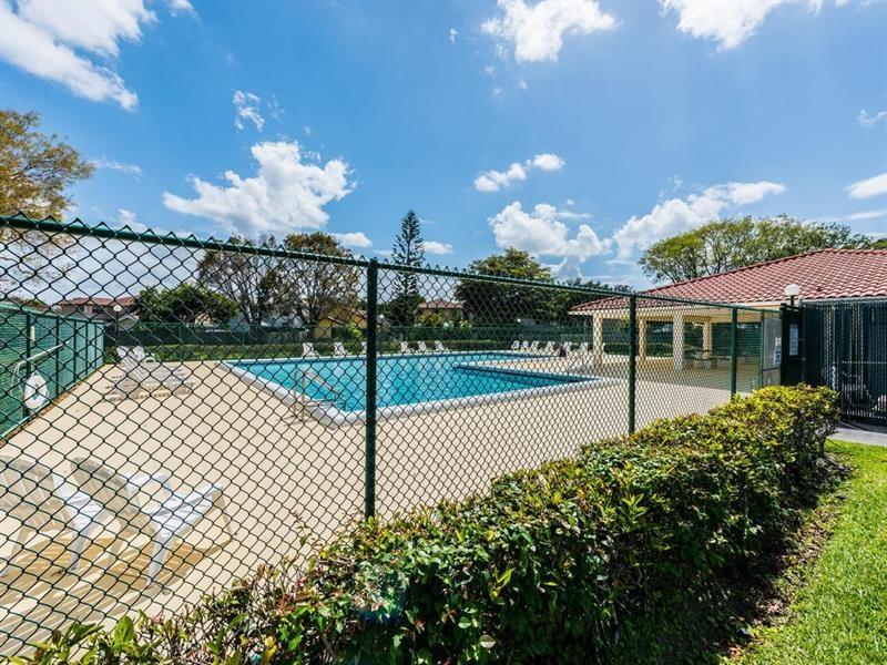 Lakeside Villas - Residential
