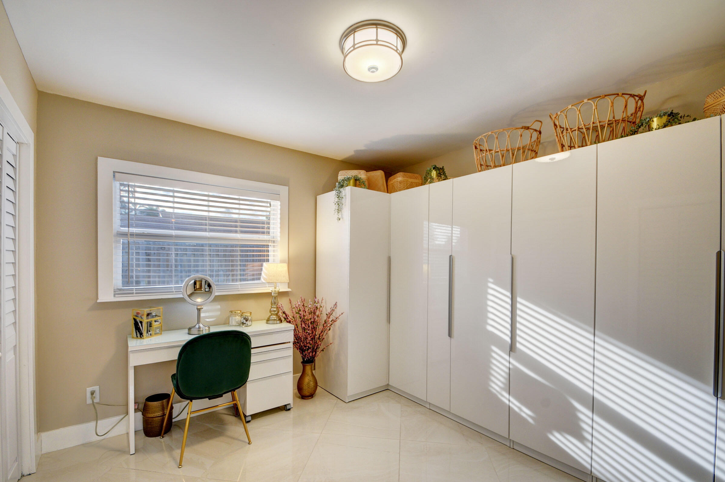 WOODSIDE - Residential