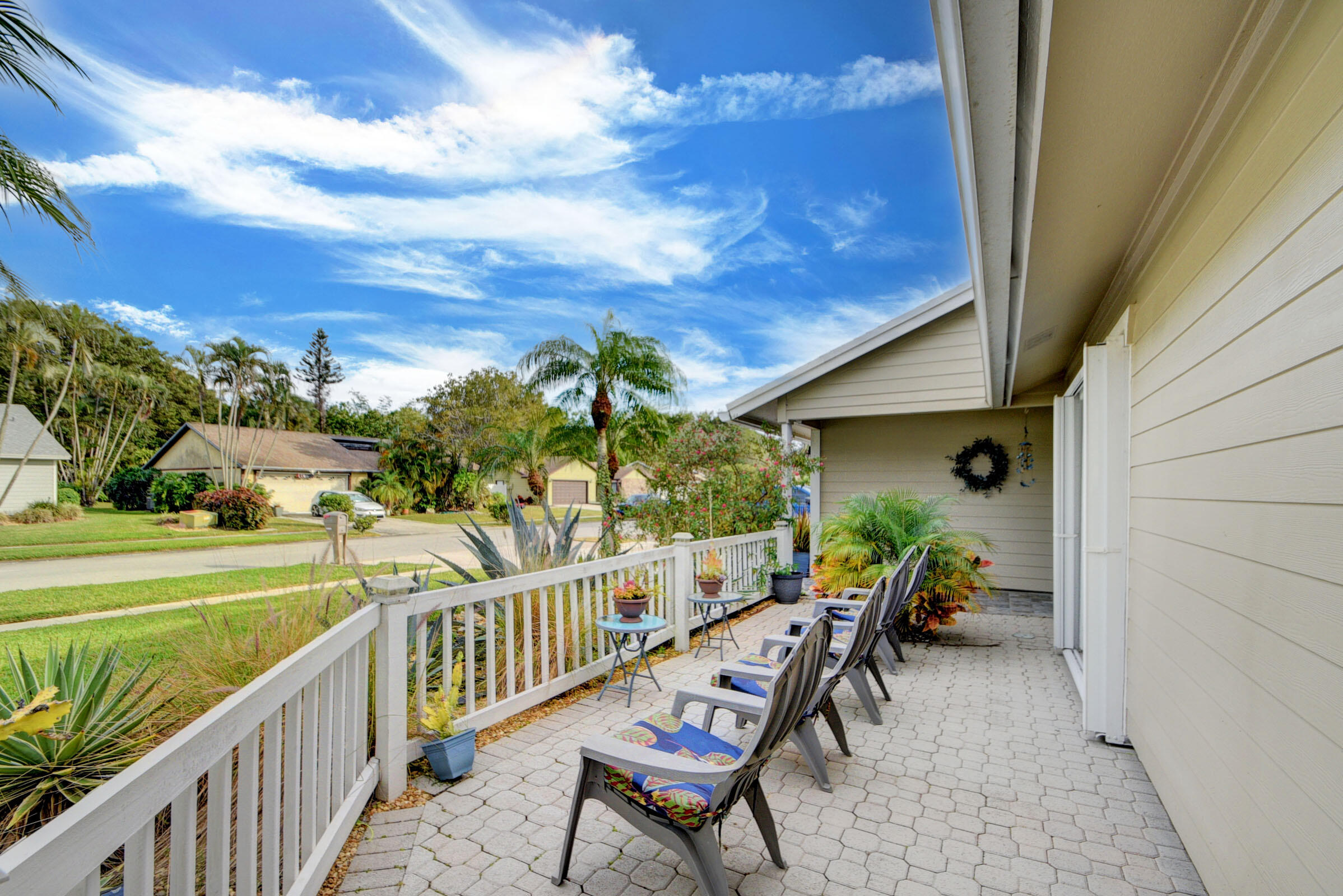 WOODSIDE - Residential