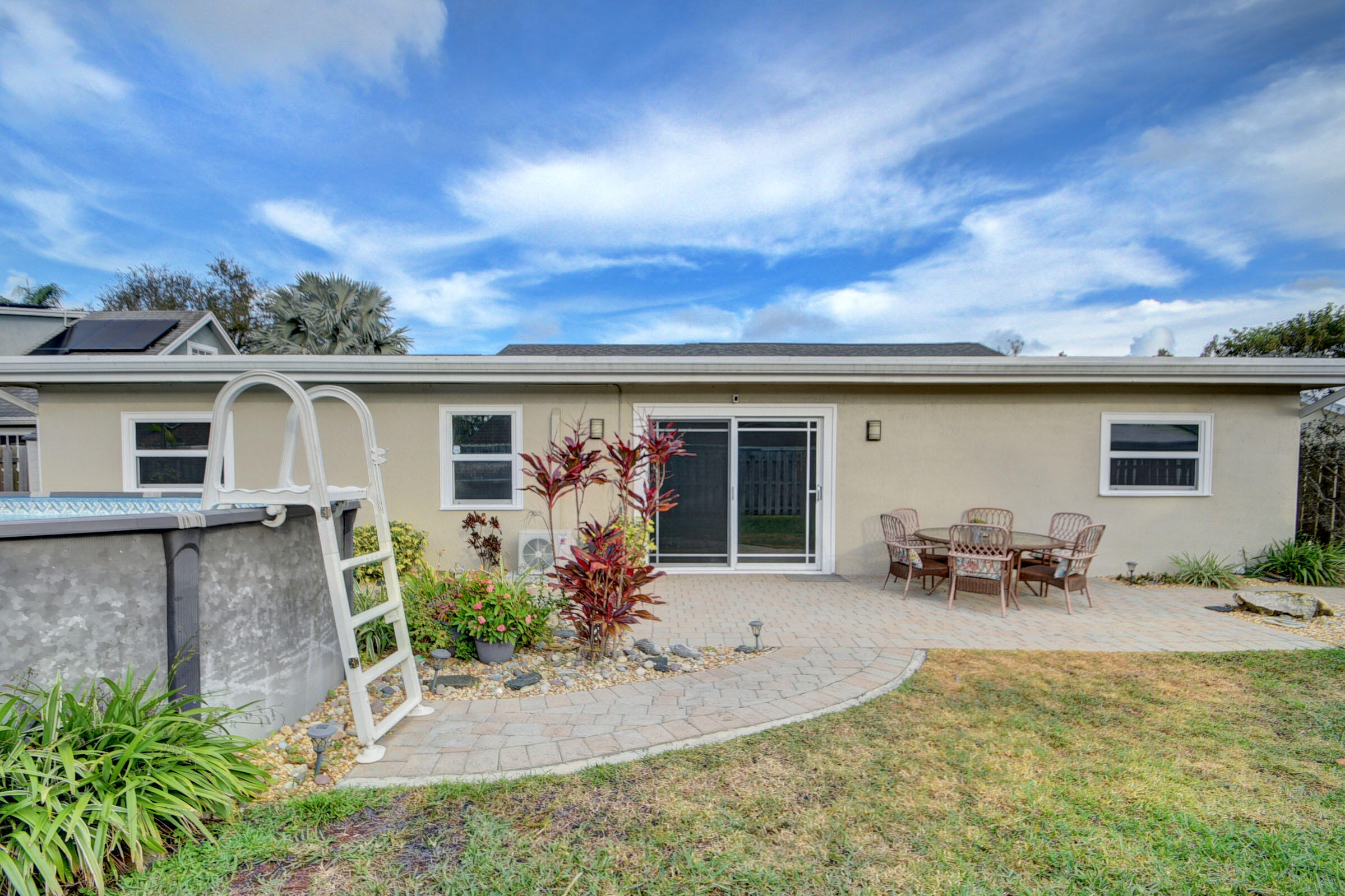 WOODSIDE - Residential