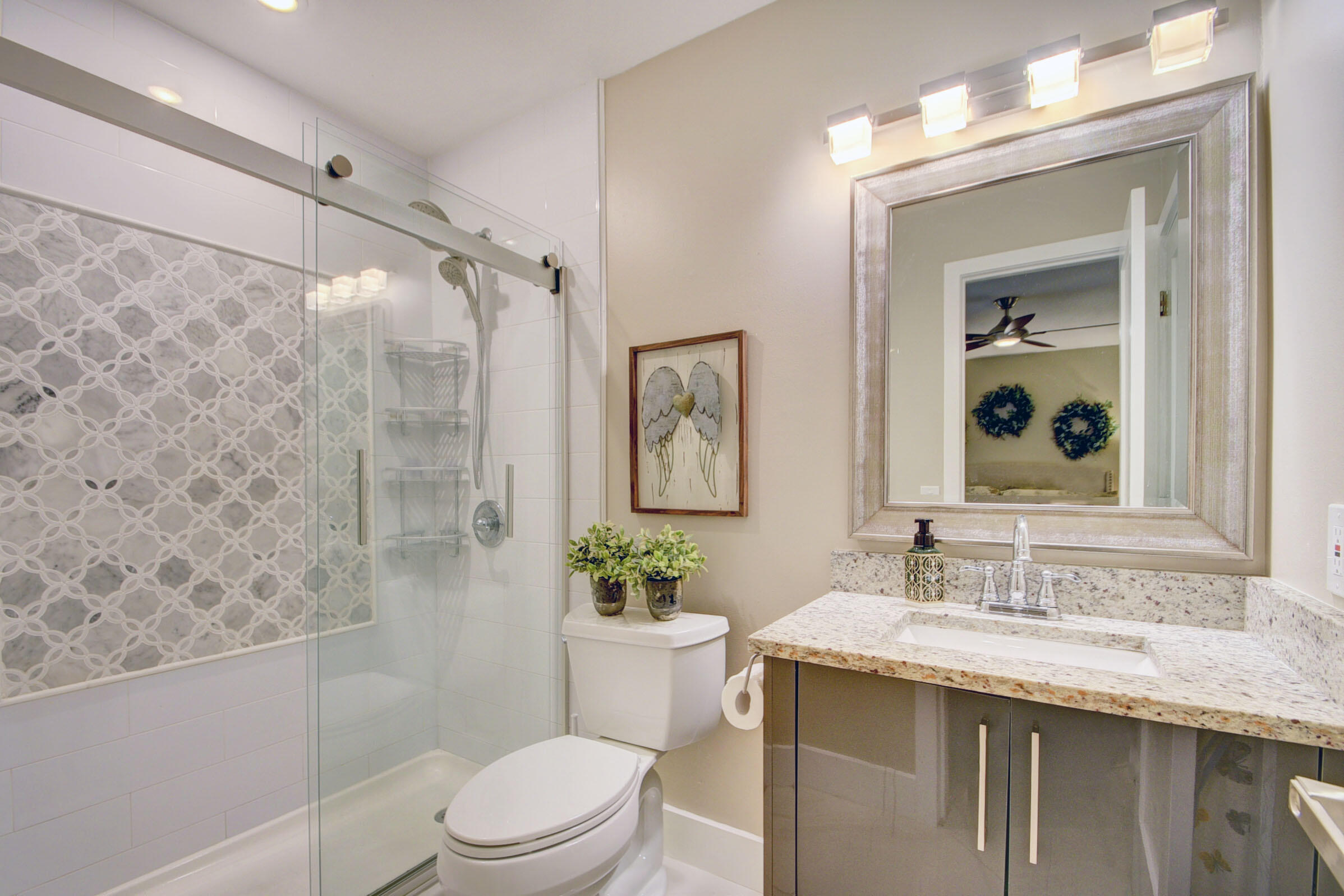 WOODSIDE - Residential