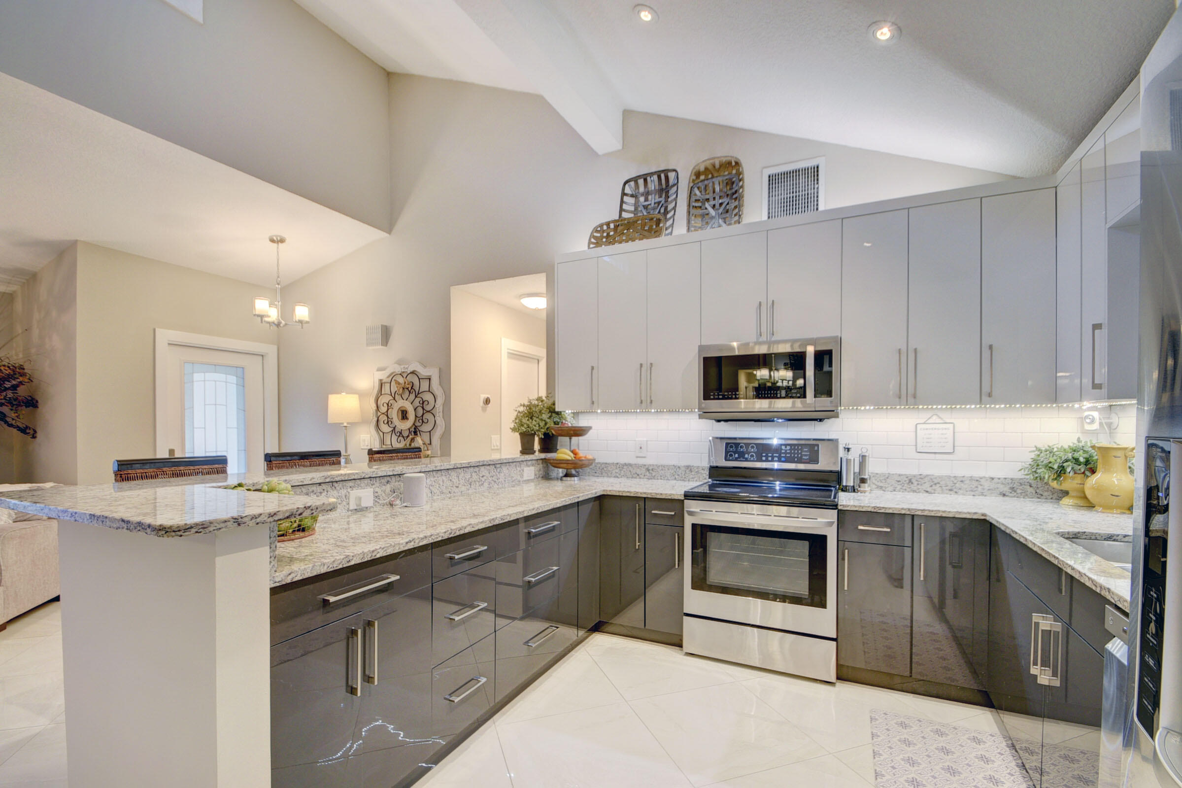 WOODSIDE - Residential