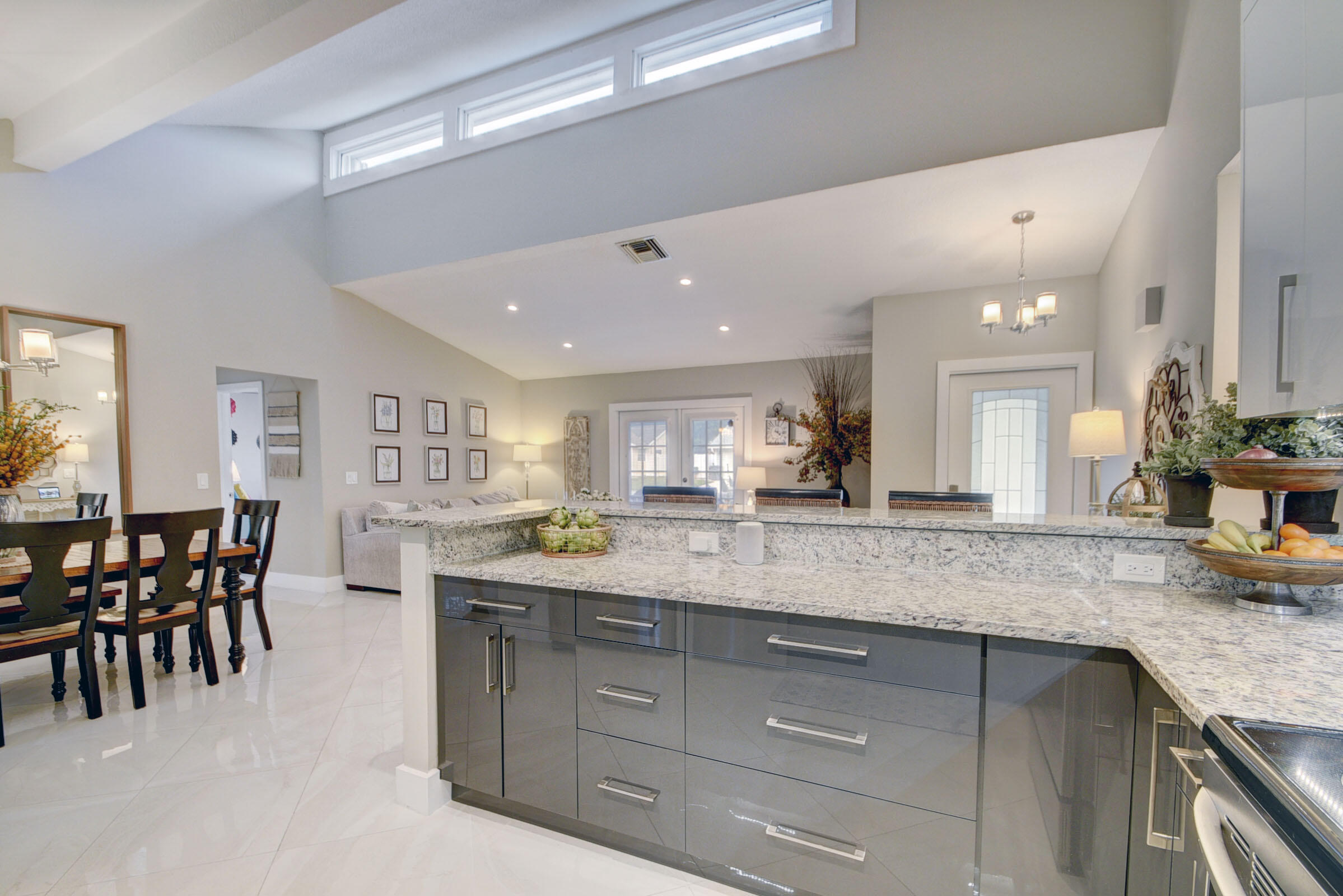 WOODSIDE - Residential