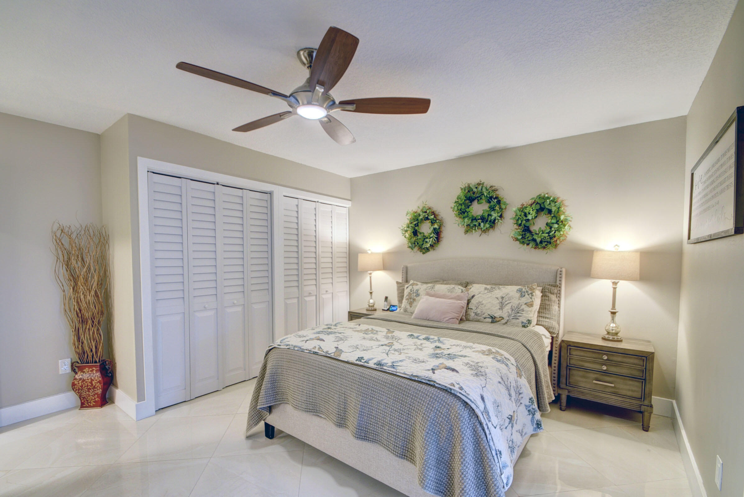 WOODSIDE - Residential