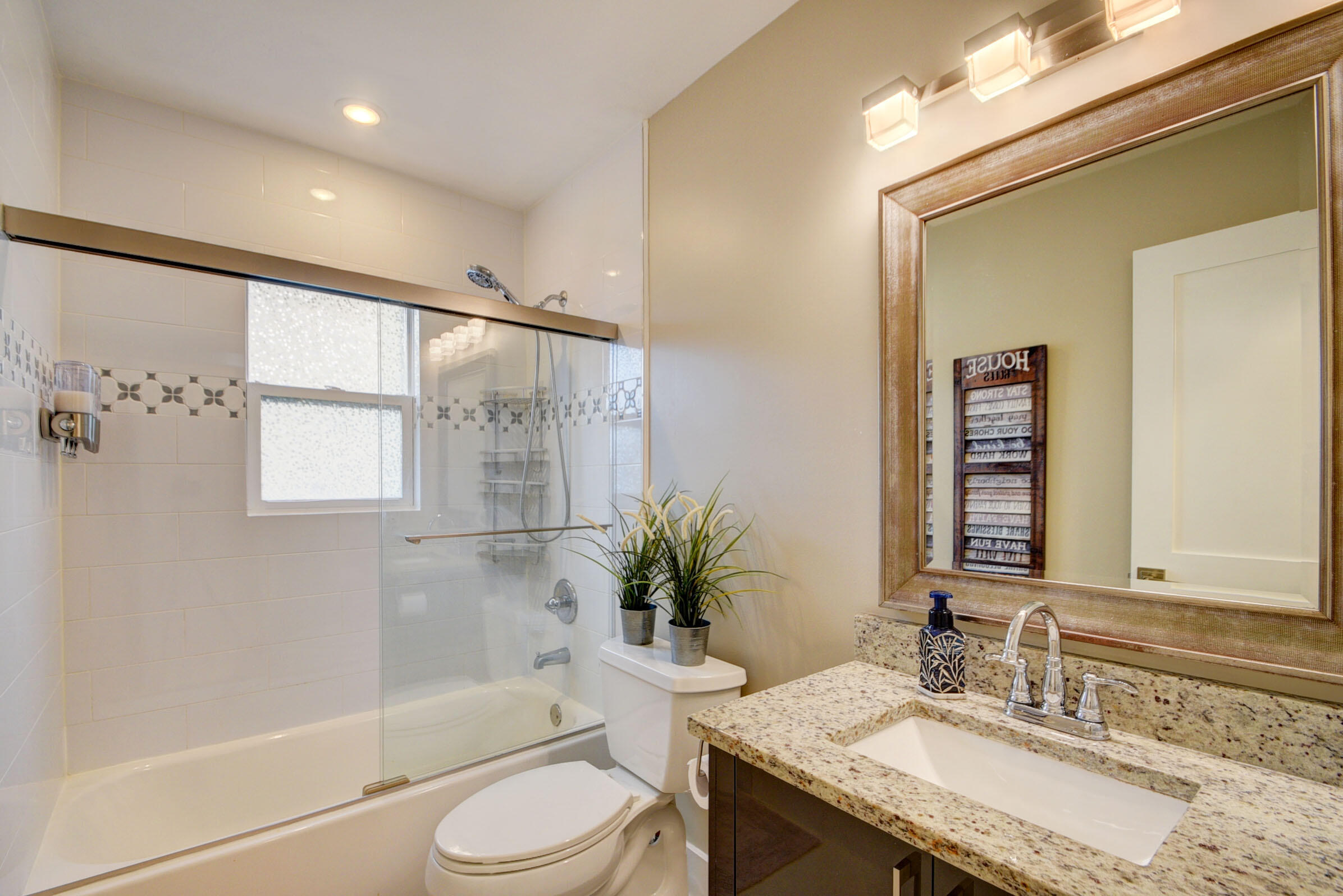 WOODSIDE - Residential