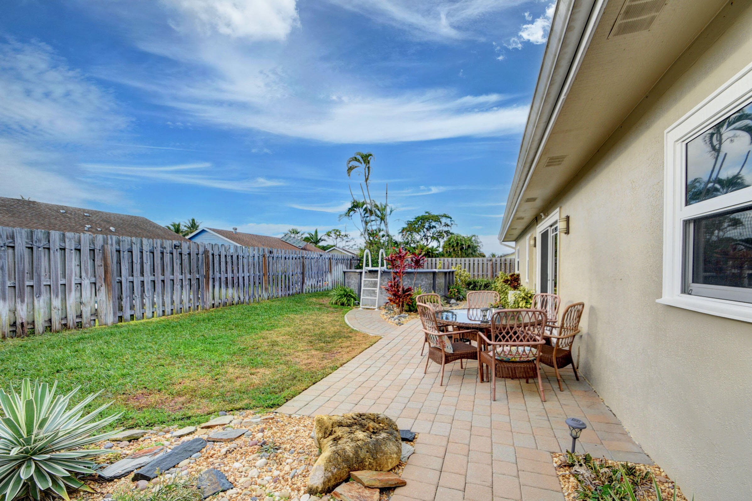 WOODSIDE - Residential