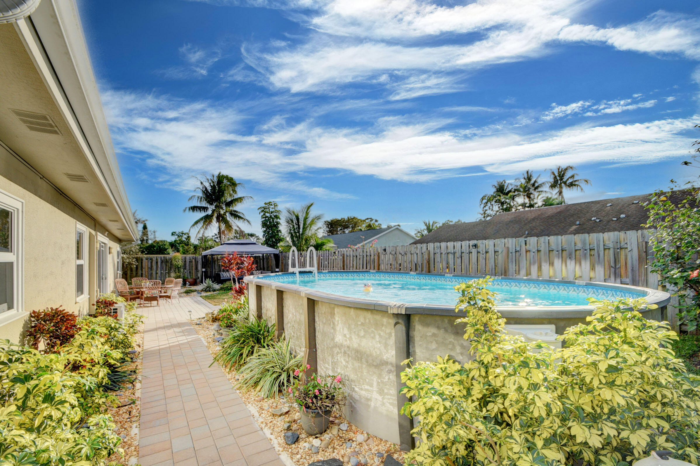 WOODSIDE - Residential