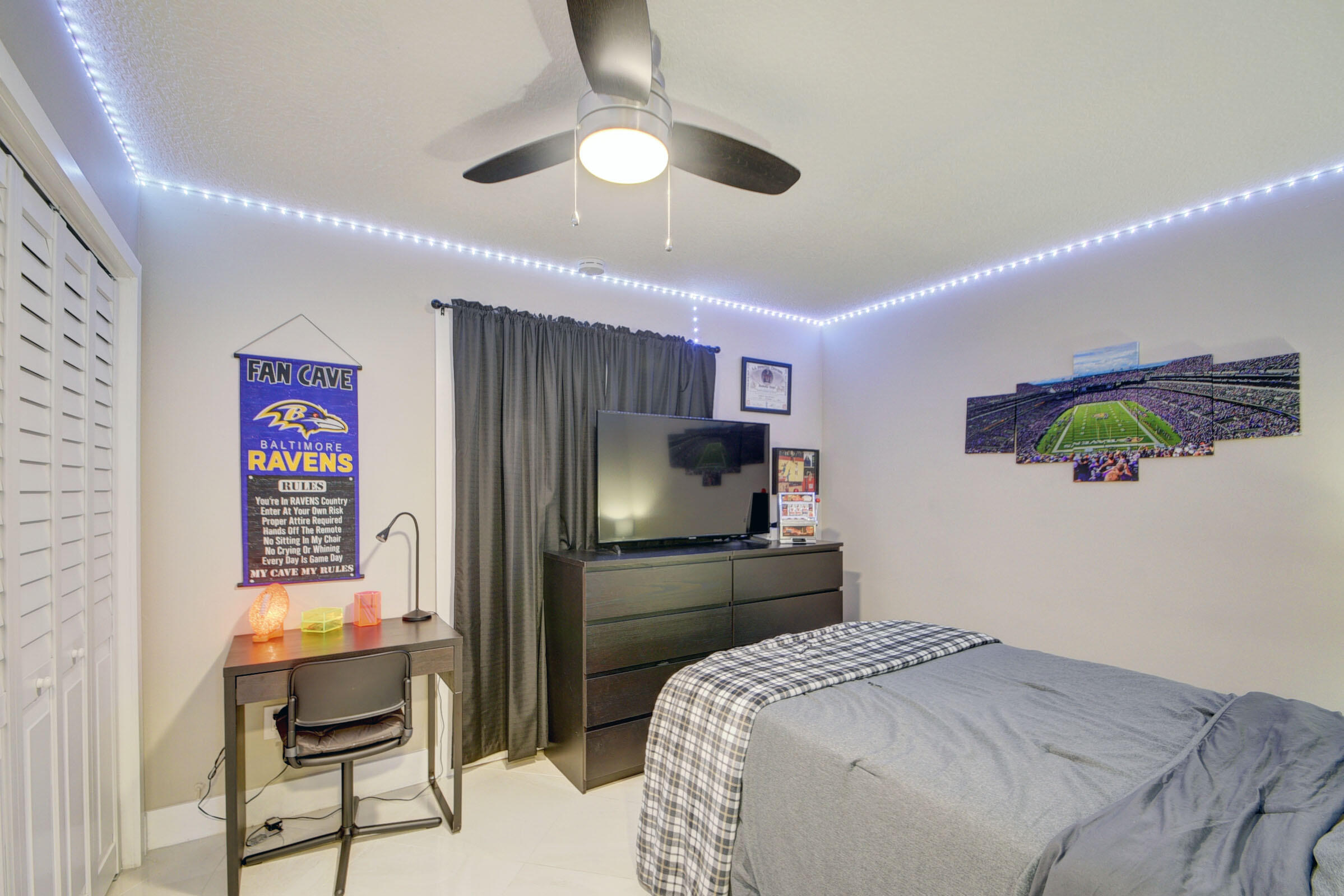 WOODSIDE - Residential