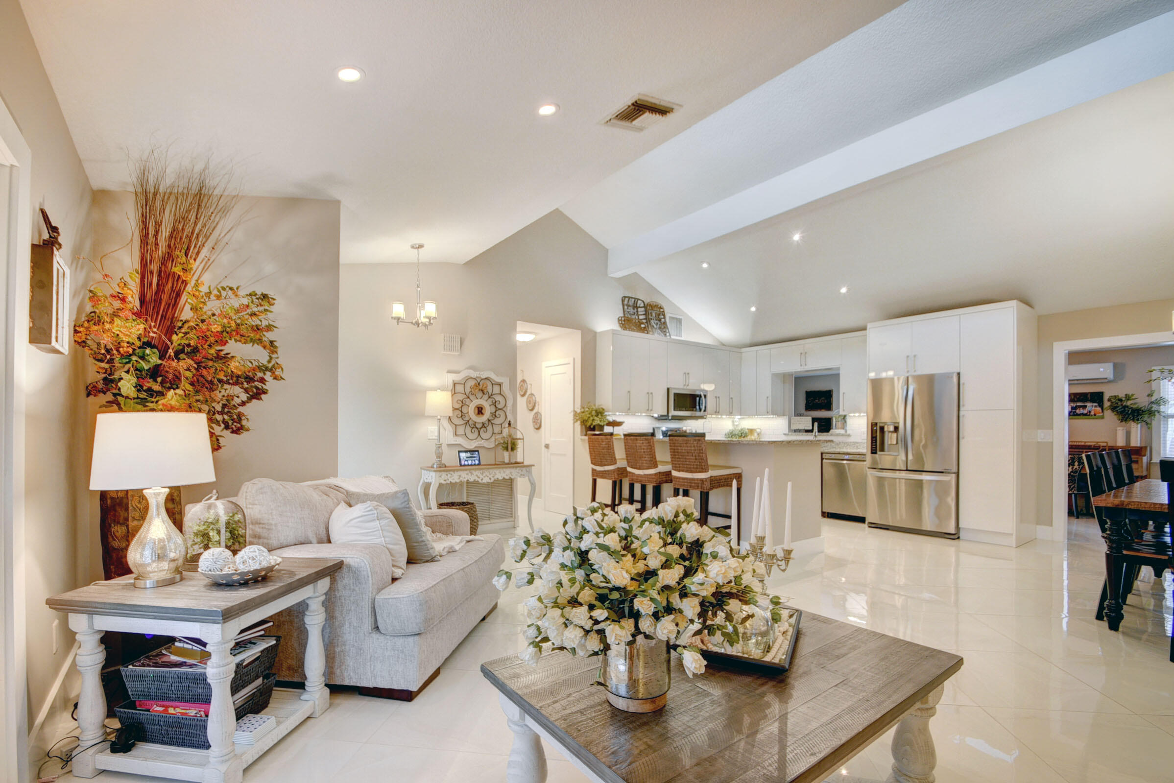 WOODSIDE - Residential