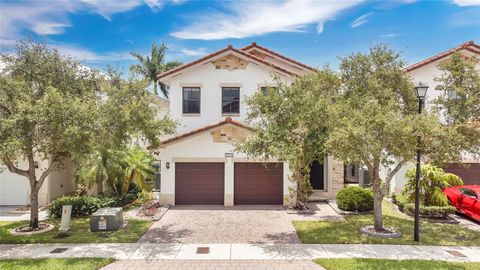 10574 NW 70th Ln Doral FL 33178