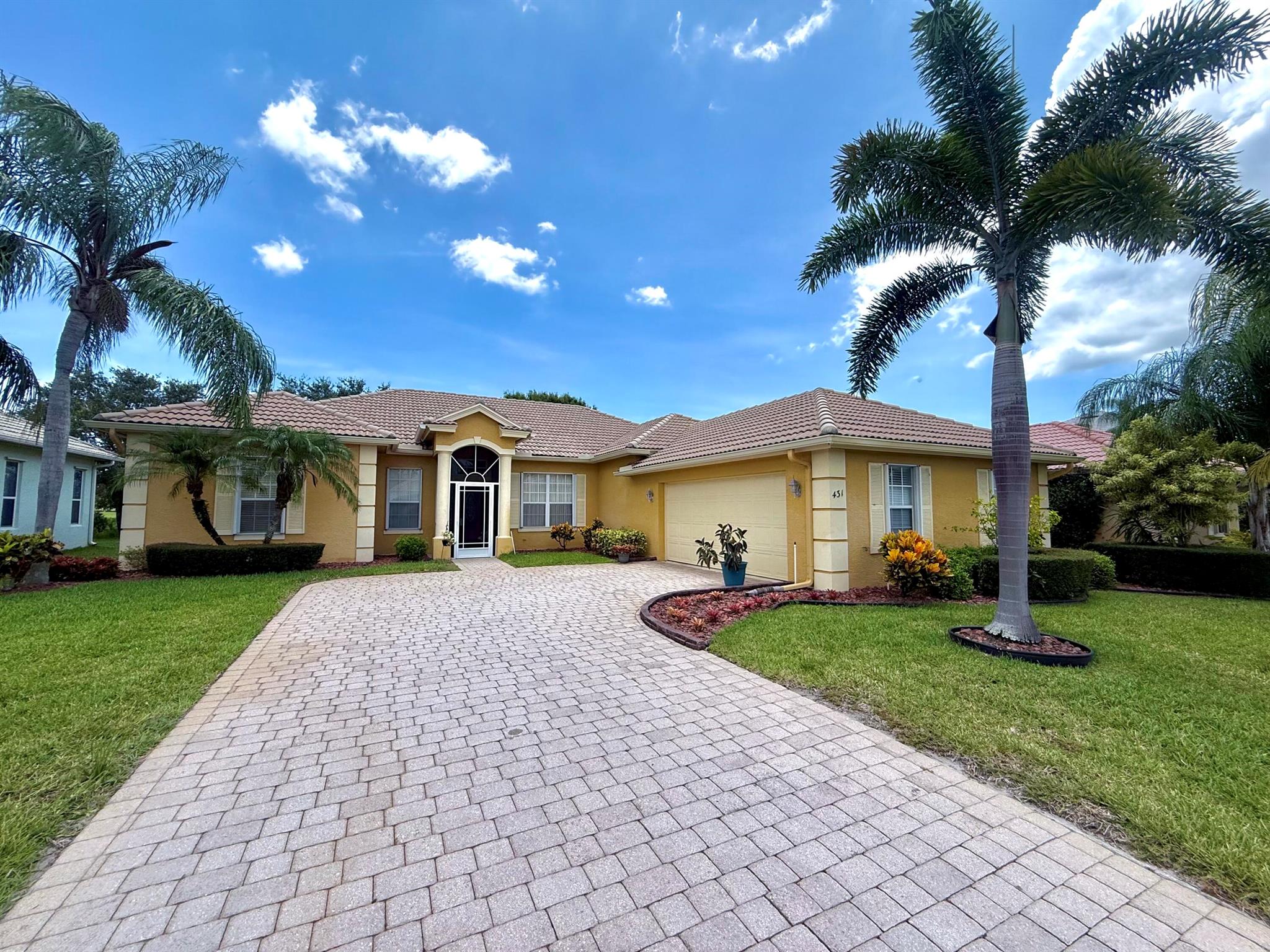 431 NW Canterbury Court, Port St Lucie, FL, 34983/$415,000 2 431 NW Canterbury Court