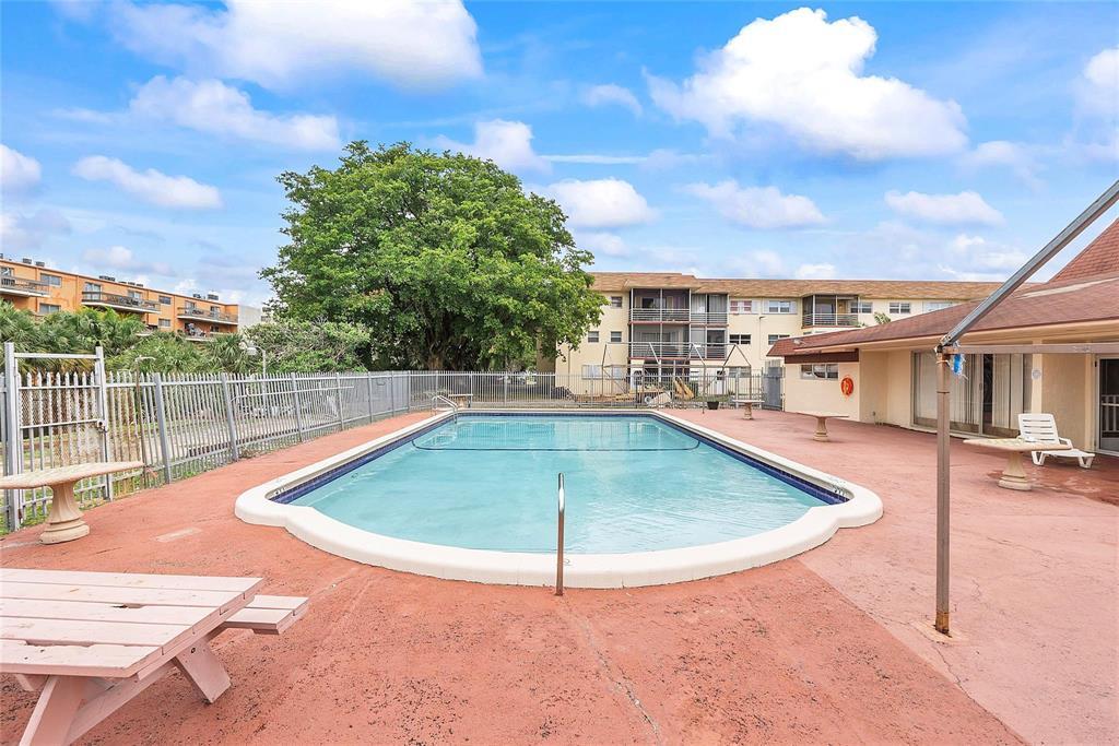 MAJESTIC GARDENS CONDOMINIUM F - Residential