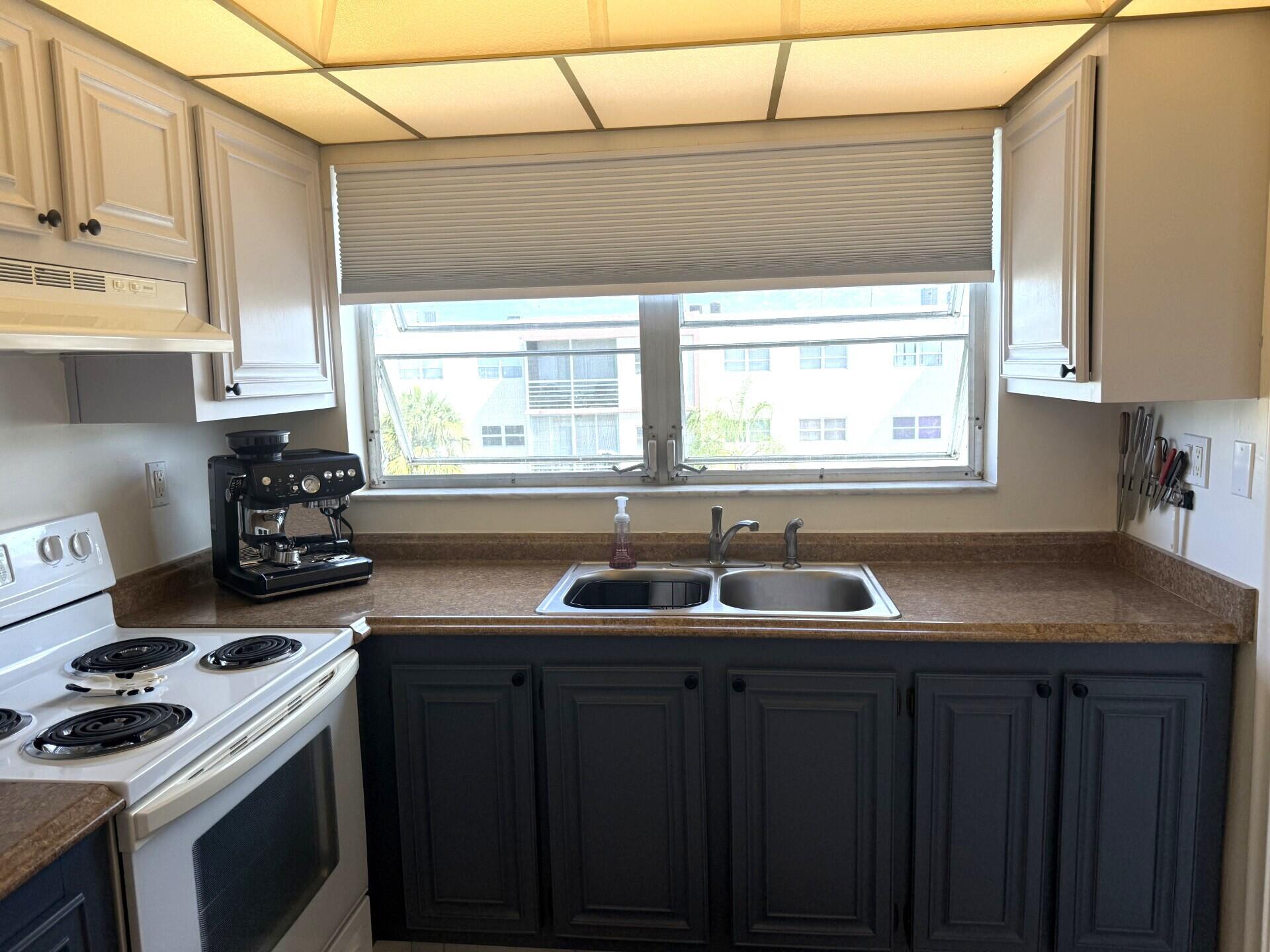 MAJESTIC GARDENS CONDOMINIUM F - Residential