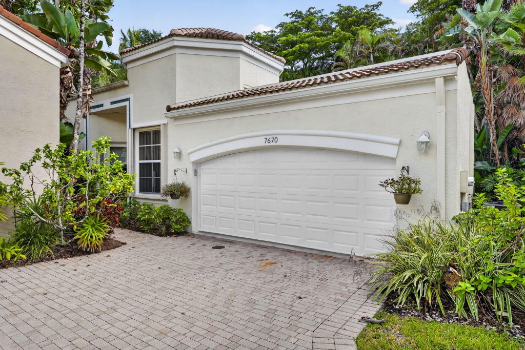 Photo of 7670 JASMINE Court, West Palm Beach, FL 33412 (MLS # B26078386)