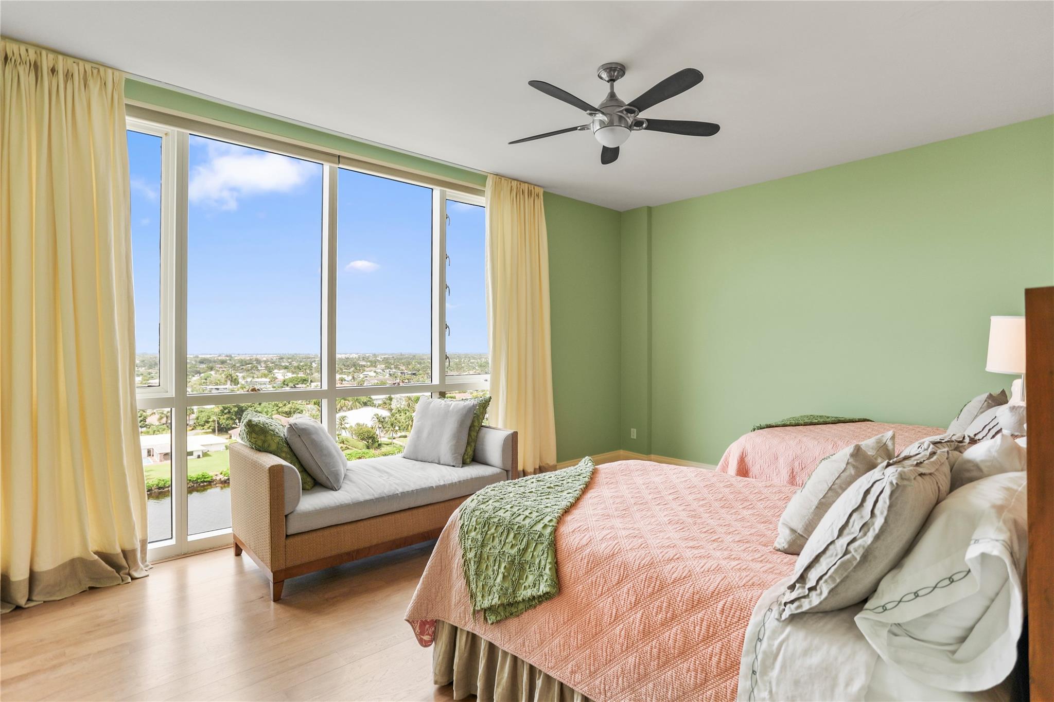 OCEAN GRANDE - Residential