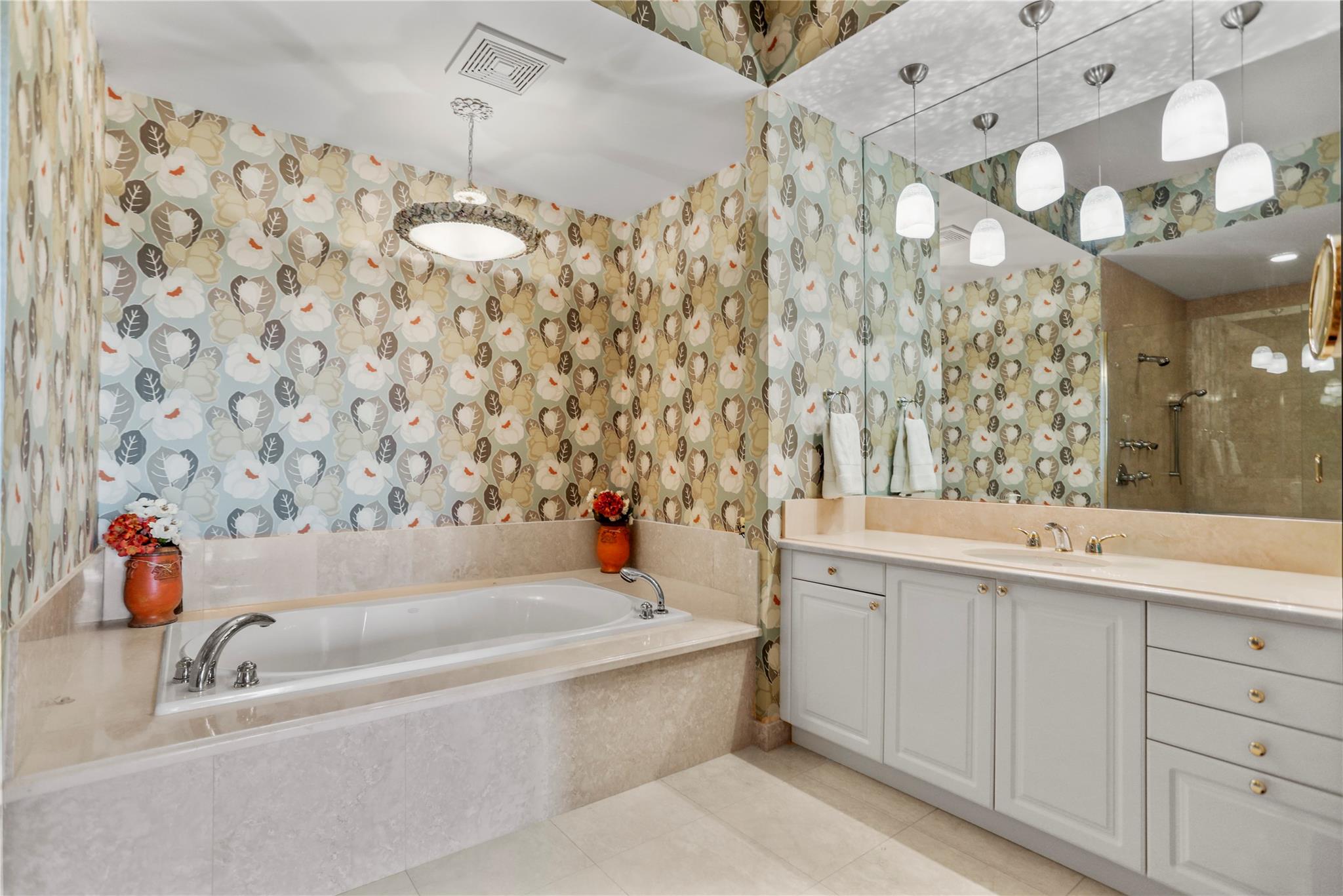 OCEAN GRANDE - Residential