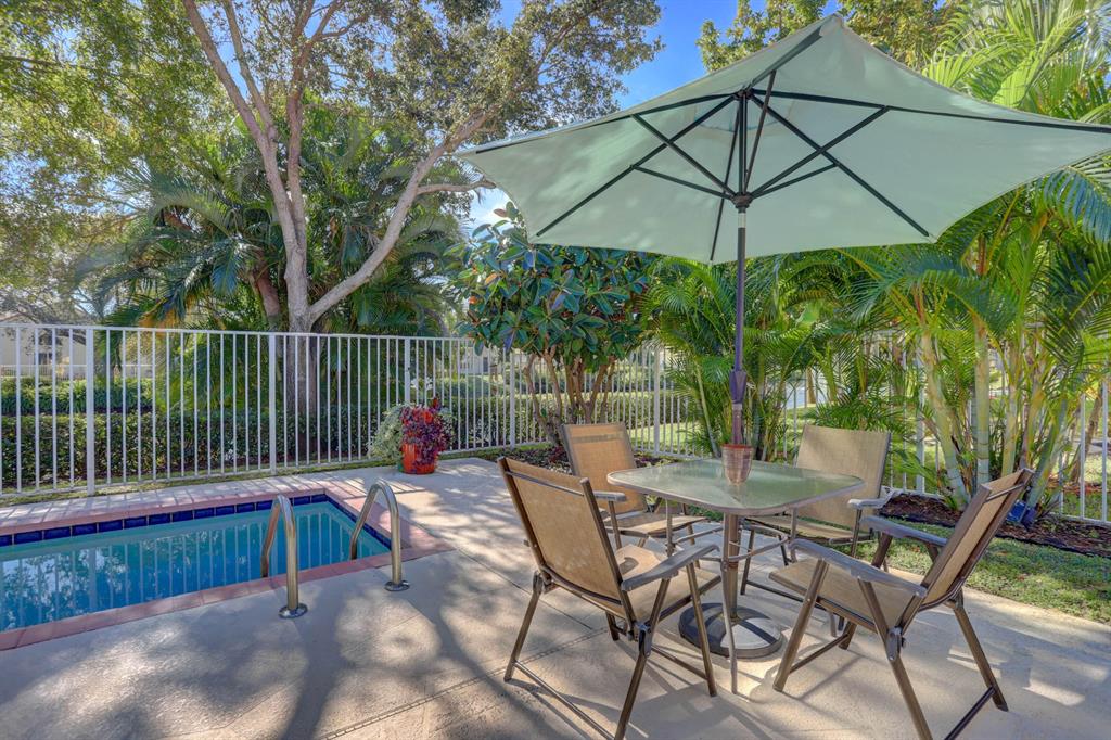 LAWRENCE LAKE ESTATES - Residential