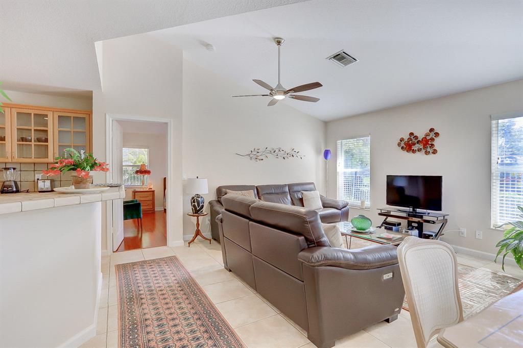 LAWRENCE LAKE ESTATES - Residential