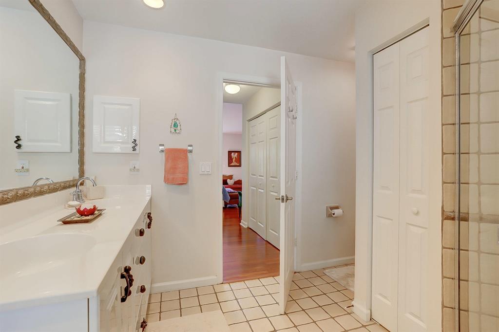 LAWRENCE LAKE ESTATES - Residential