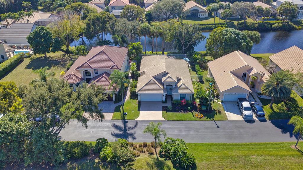 LAWRENCE LAKE ESTATES - Residential