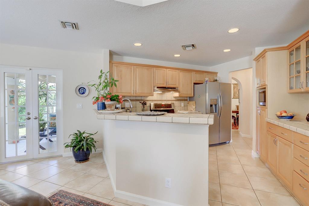 LAWRENCE LAKE ESTATES - Residential