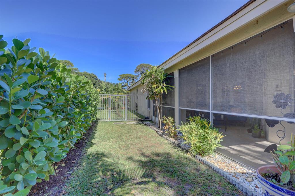 LAWRENCE LAKE ESTATES - Residential