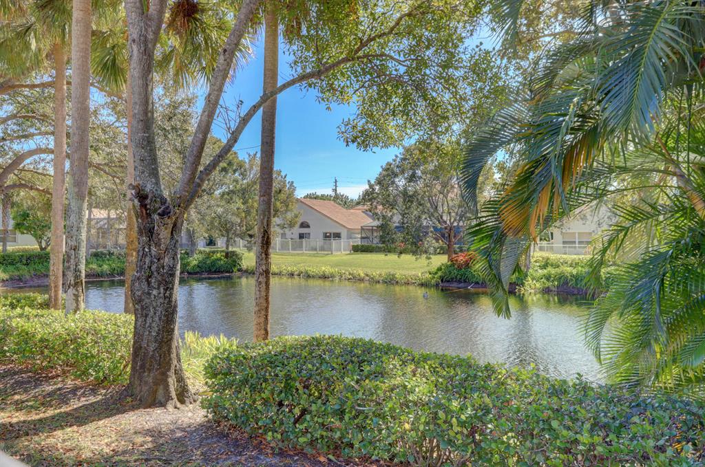 LAWRENCE LAKE ESTATES - Residential