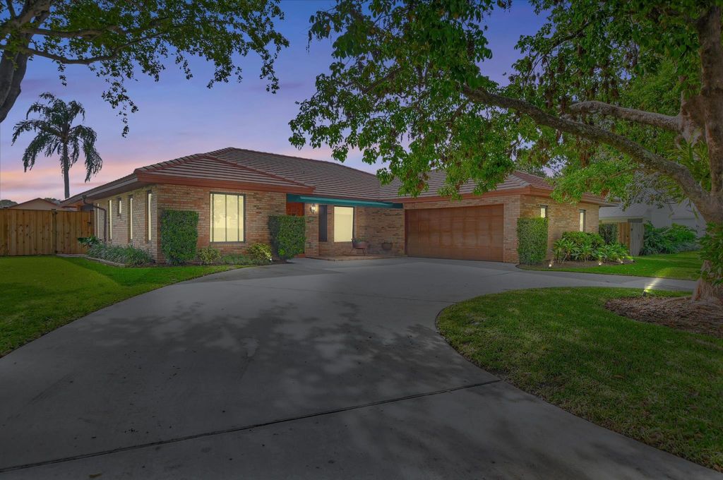 Photo of 21792 Mountain Sugar Lane, Boca Raton, FL 33433 (MLS # R10975092)