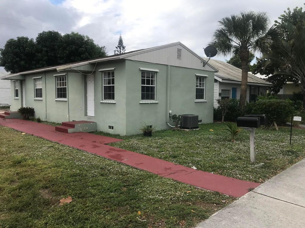 Photo of 1307 Lucerne Avenue #1, Lake Worth Beach, FL 33460 (MLS # R11161268)