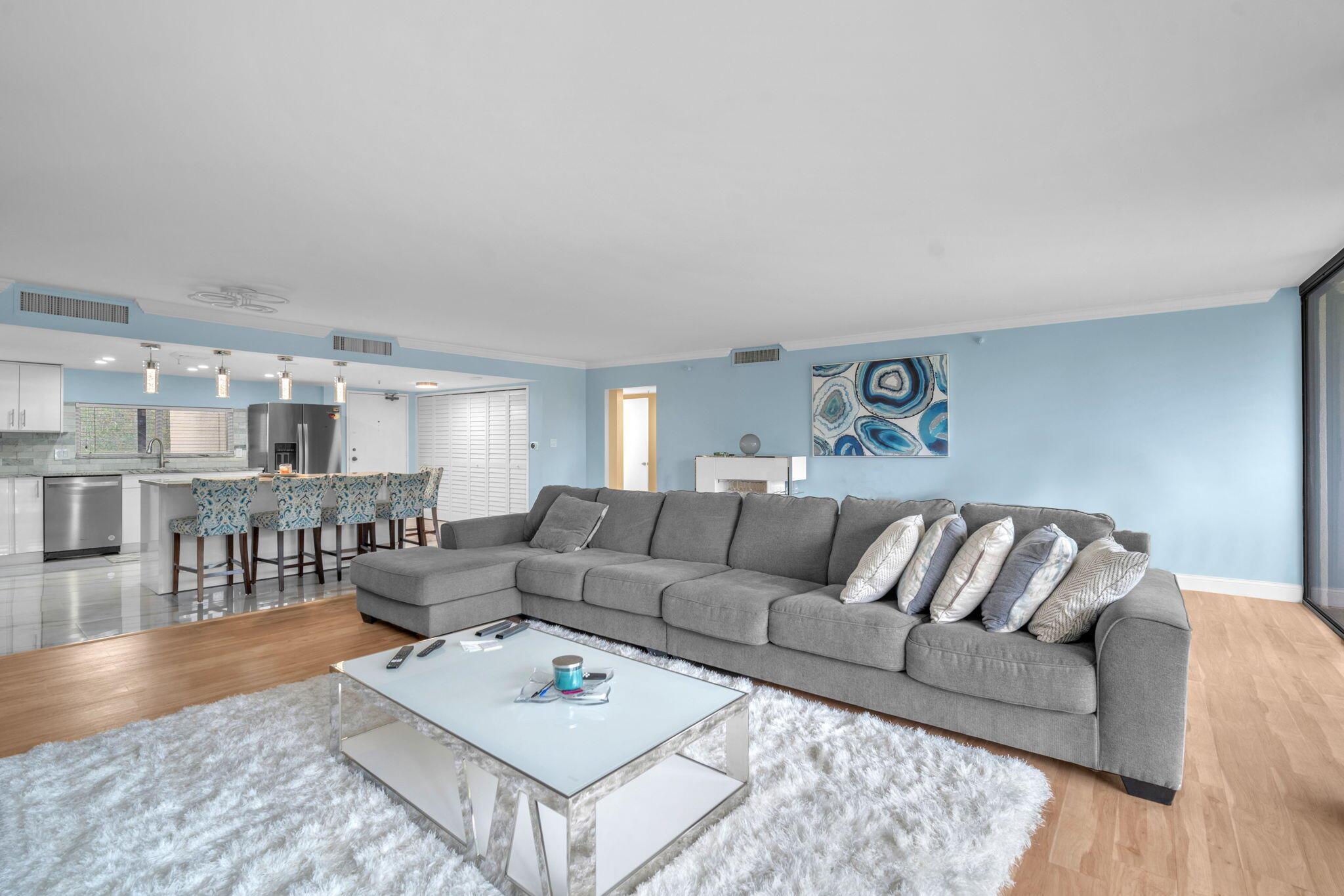 2480 Presidential Way 303