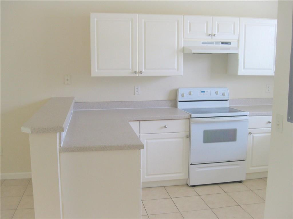 Sawgrass Exchange 165-2 B - Residential Lease