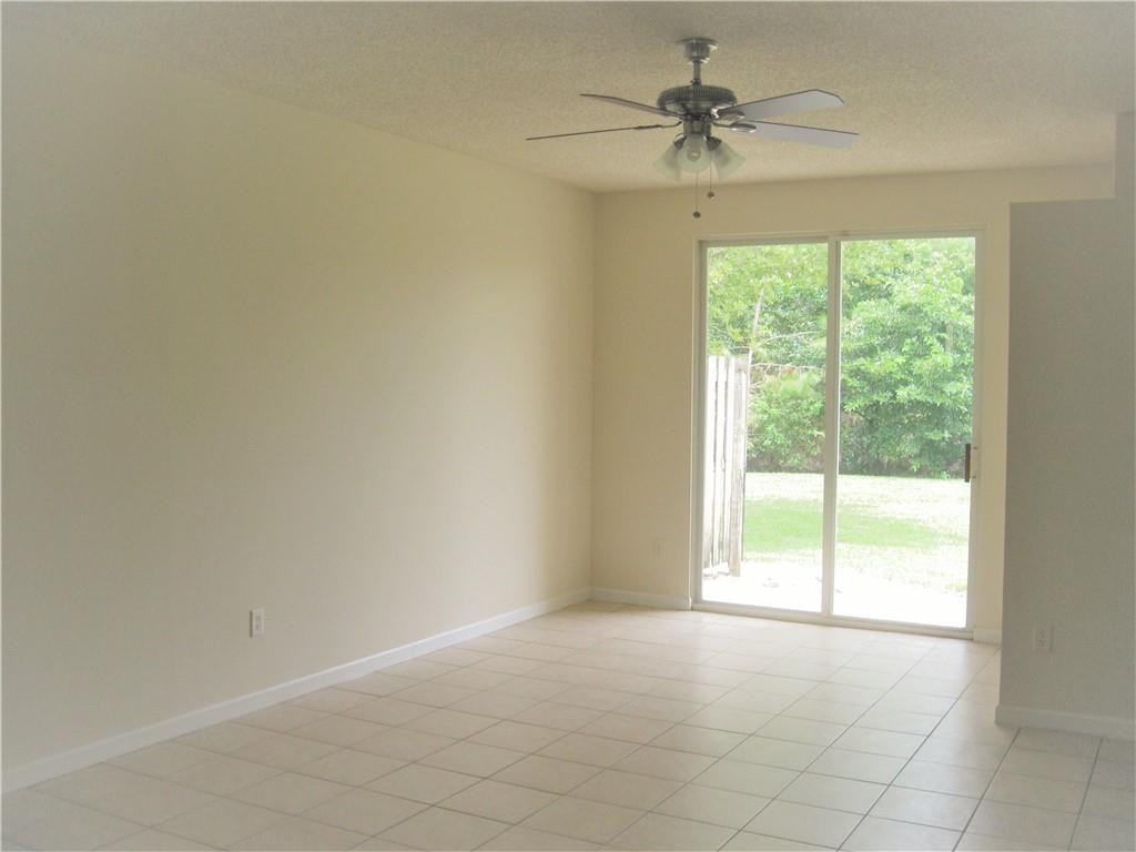 Sawgrass Exchange 165-2 B - Residential Lease