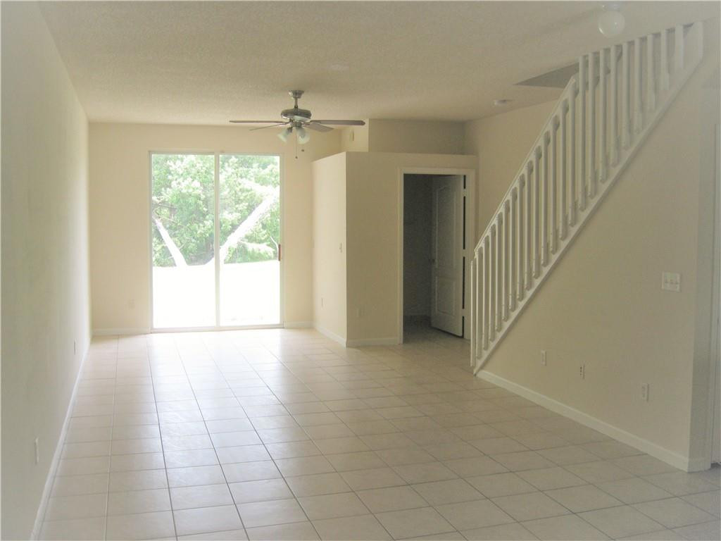 Sawgrass Exchange 165-2 B - Residential Lease