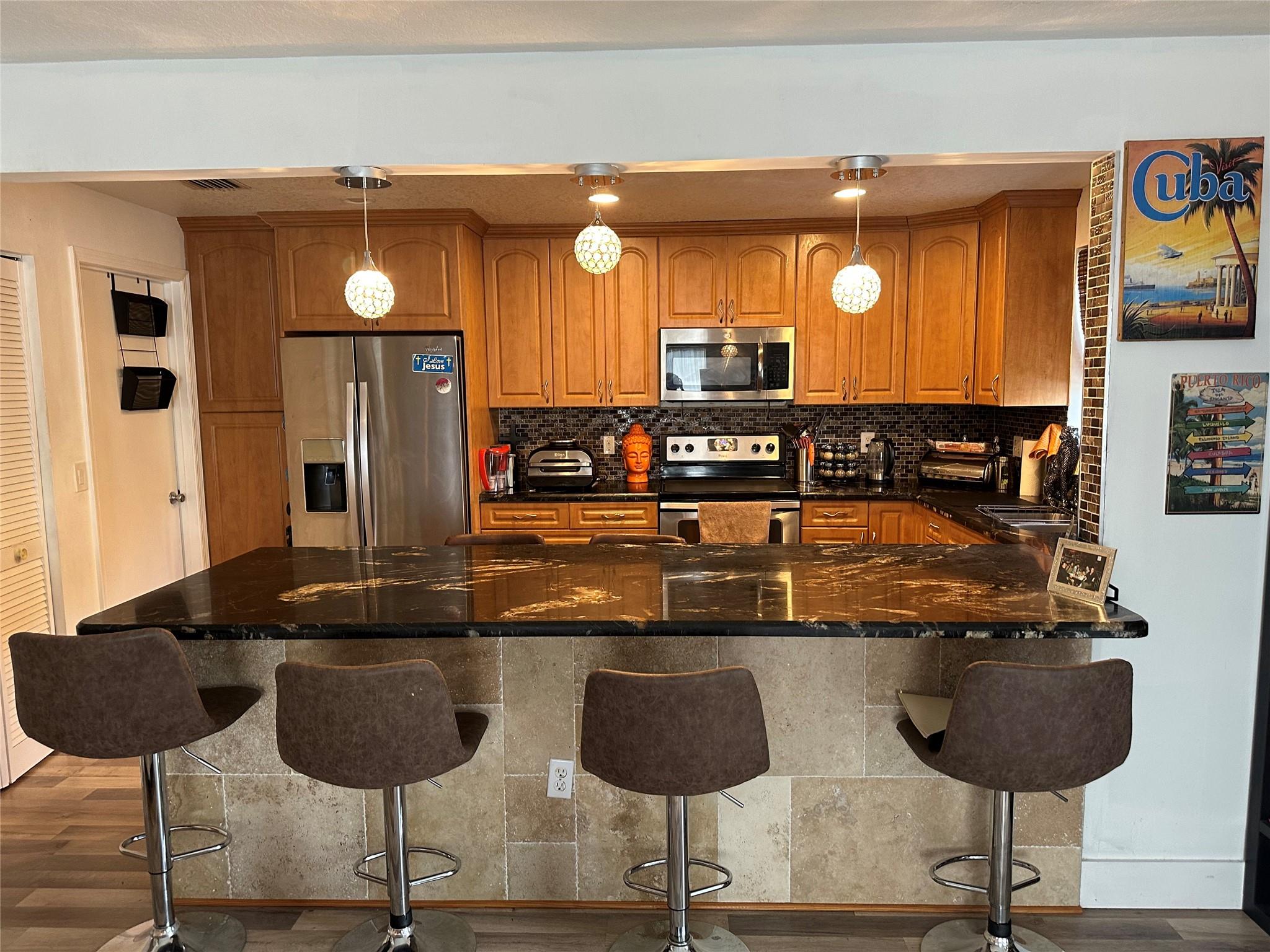 Stunning Lakefront 2BR/2BA Townhome – 2 Master Suites!
Beautifully updated 2-bedroom, 2-bathroom fee simple townhome in a serene, well-maintained community. This home features two spacious master bedrooms, perfect for comfort and privacy. Enjoy lake views and modern upgrades throughout, including a granite kitchen with a large island, walk-in pantry, and updated bathrooms—one with dual shower heads for a spa-like experience.
Additional features include: Low HOA – just $150/month, Laundry room with extra storage, Storage under the stairs and in the attic. Walking distance to Sunrise Civic Center and elementary school. Minutes from Sawgrass Mills Mall and Amerant Bank Arena (formerly BB&T) Don’t miss this move-in ready gem in a fantastic location!