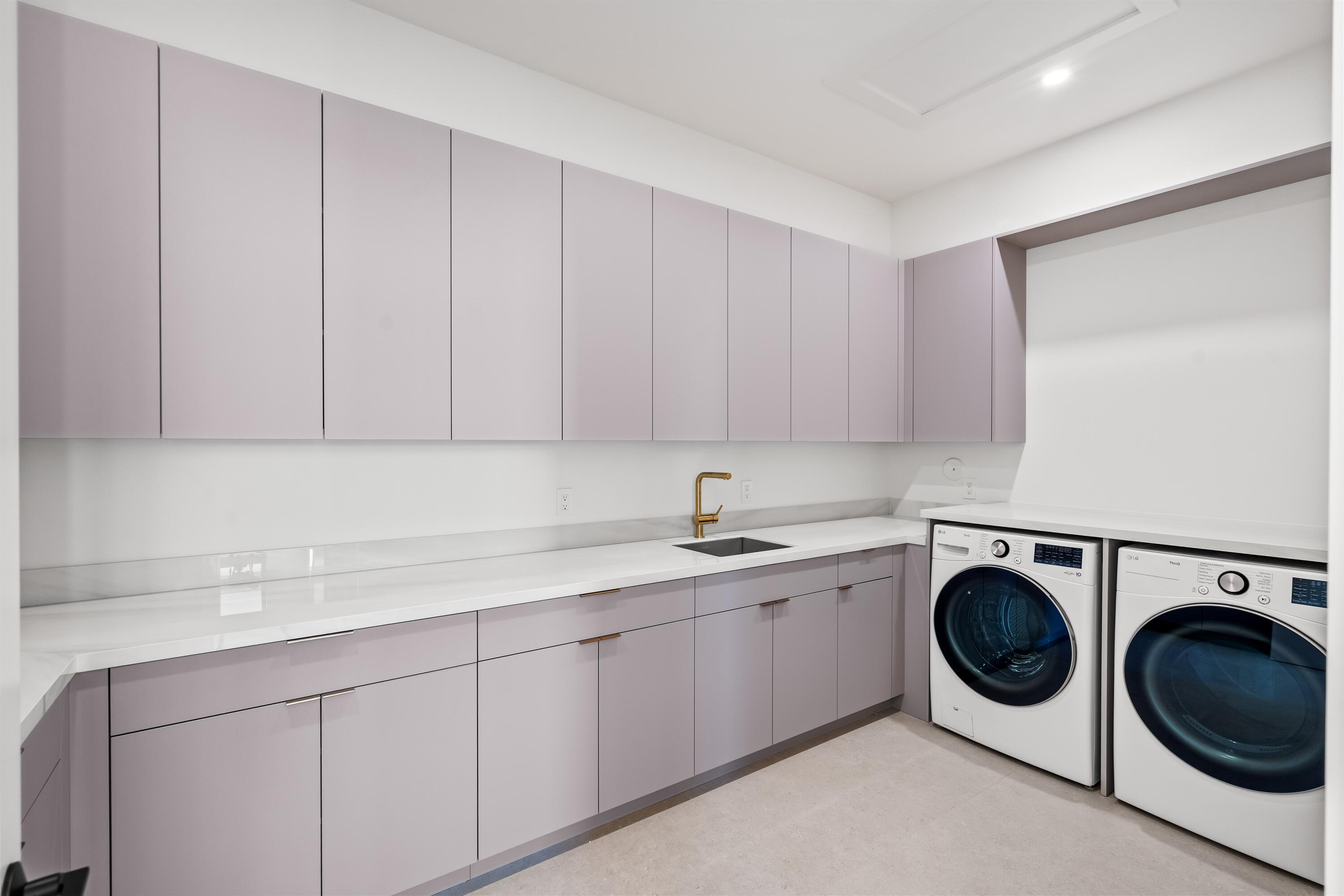 TROPIC ISLE - Residential