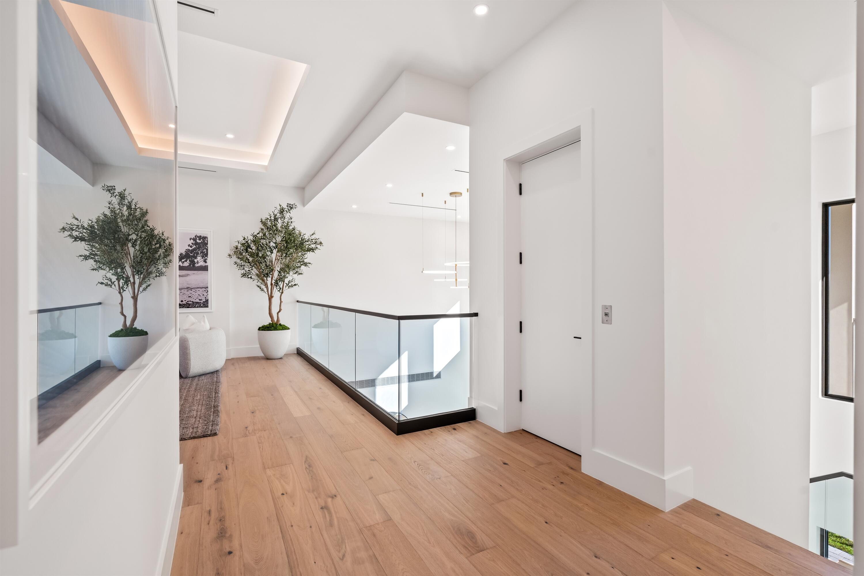 TROPIC ISLE - Residential